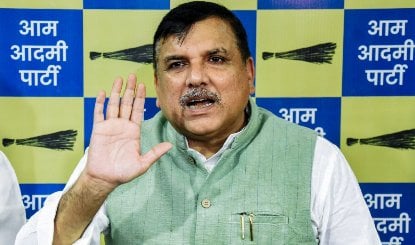 CEC Gyanesh Kumar पर महाभियोग प्रस्ताव का समर्थन करेगी AAP, INDIA गठबंधन की बैठक से बनाई दूरी