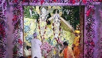 Shri Krishna Janmashtami 2026: रोहिणी नक्षत्र में होगा कान्हा का जन्म, जानें Shubh Muhurat और पूरी पूजा विधि