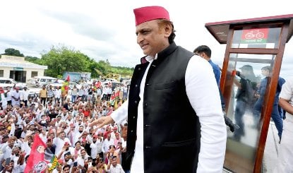 Akhilesh Yadav ने BJP पर बोला हमला, कहा- SP सत्ता में आई तो किसानों की आय बढ़ाएंगे