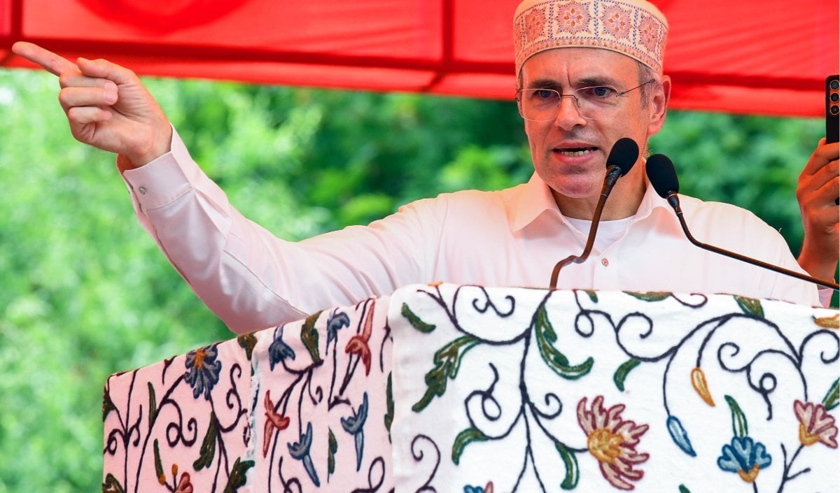 ECI विवाद पर Omar Abdullah का तंज, CEC Gyanesh Kumar को Bharat Ratna मिलना चाहिए