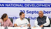 CEC Gyanesh Kumar को क्यों मिली कानूनी छूट? Rahul Gandhi ने PM Modi पर साधा तीखा निशाना CEC Gyanesh Kumar को क्यों मिली कानूनी छूट? Rahul Gandhi ने PM Modi पर साधा तीखा निशाना