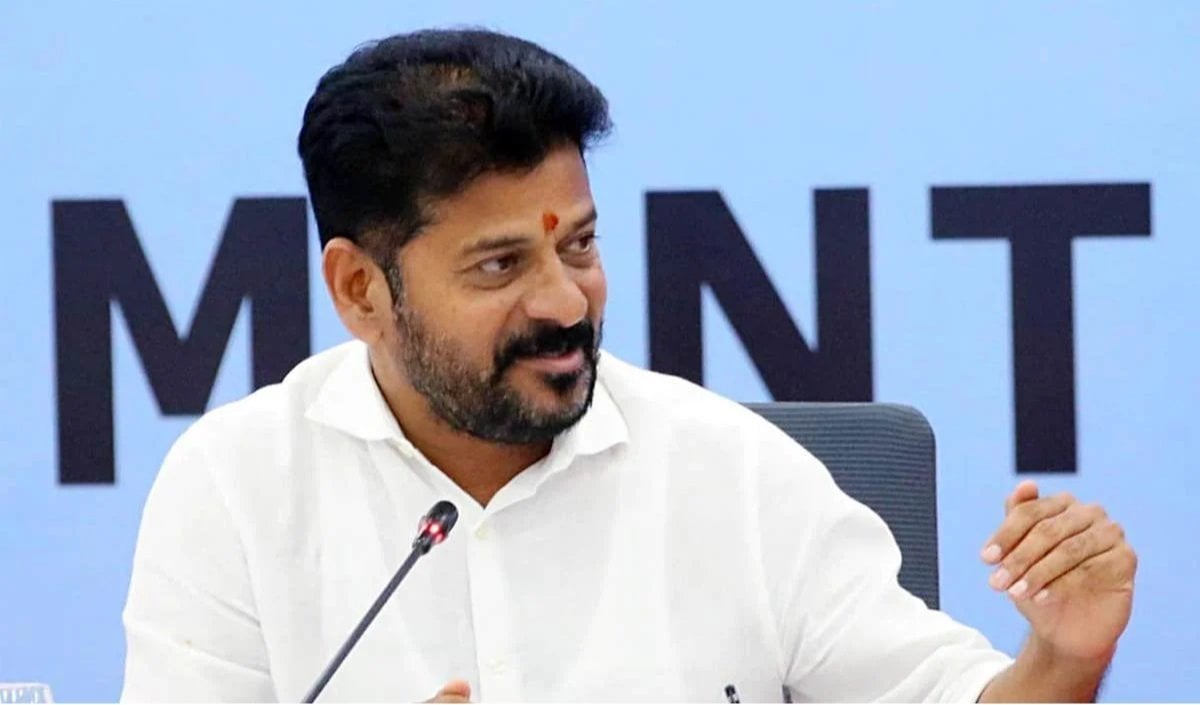 Telangana CM Revanth Reddy ने Mamnoor Airport के लिए मांगे सुझाव, Kakatiya विरासत पर फिर बहस
