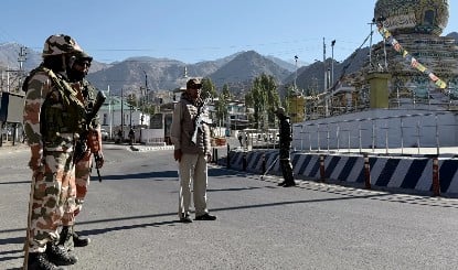 Indus Waters Treaty ठंडे बस्ते में... भारत ने Ladakh में बनाया पहला Rock Check Dam, पाकिस्तान को बड़ा रणनीतिक संदेश