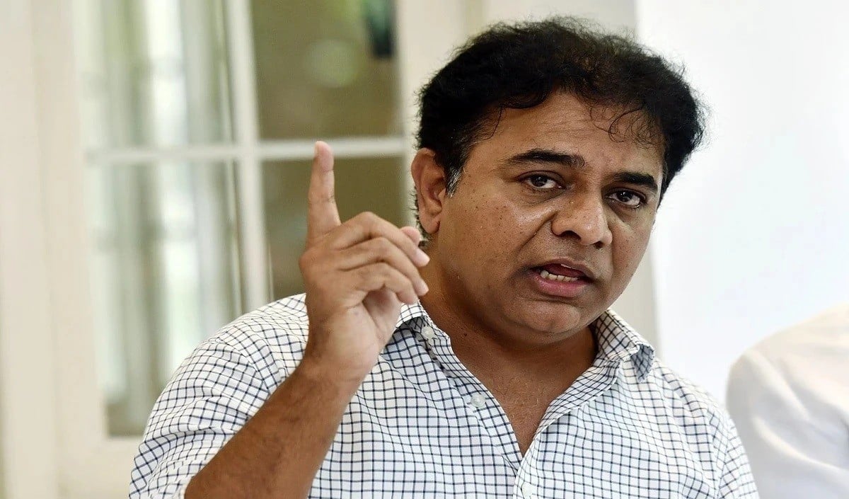 करीमनगर में KTR के काफिले का भीषण Road Accident, ट्रक की टक्कर के बाद बाल-बाल बचे BRS नेता