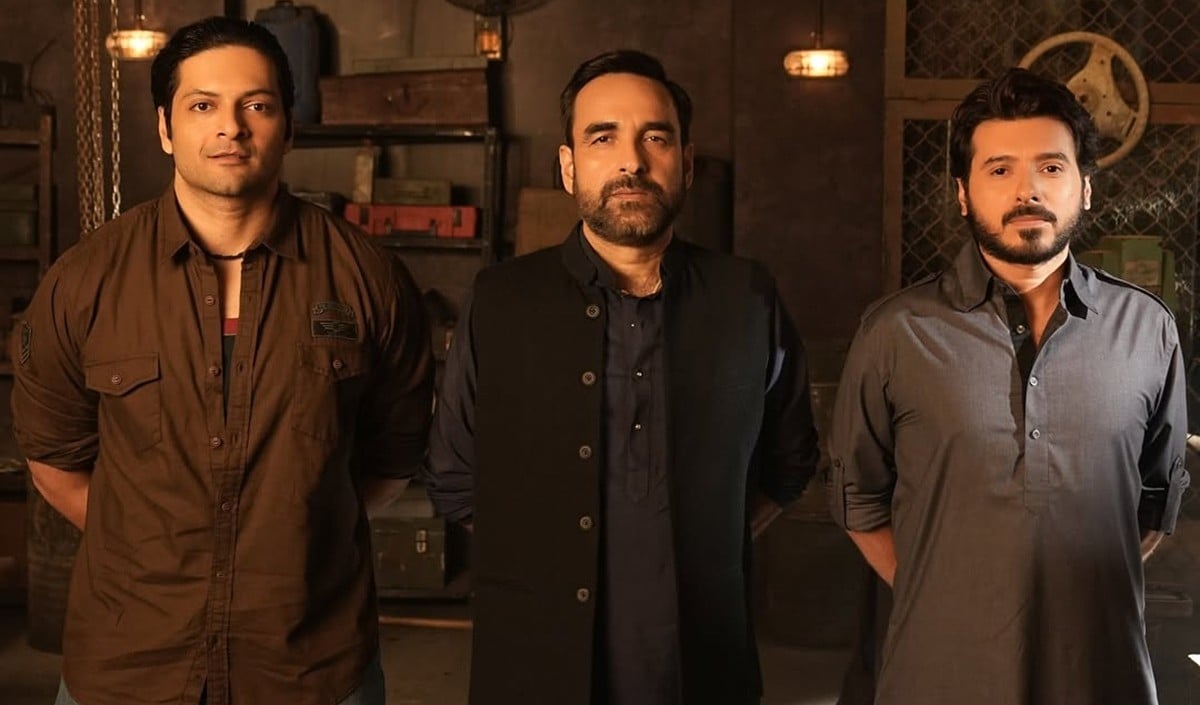 Mirzapur The Movie का क्लाइमैक्स! क्या मारे जाएंगे कालीन भैया? जानिए गुड्डू, मुन्ना और बीना भाभी के चौंकाने वाले ट्विस्ट Mirzapur The Movie का क्लाइमैक्स! क्या मारे जाएंगे कालीन भैया? जानिए गुड्डू, मुन्ना और बीना भाभी के चौंकाने वाले ट्विस्ट