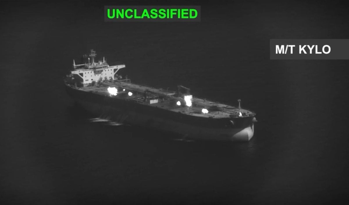 ईरान ने US Navy पर दागीं मिसाइलें तो अमेरिका ने 3 तेल टैंकर उड़ा दिए! ट्रंप की धमकी के बाद बड़ा एक्शन
