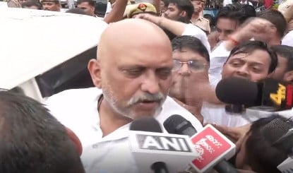 Lucknow में UP Congress Chief Ajay Rai हिरासत में, Saharanpur Mosque Demolition को बताया भाजपा सरकार का दमन और अन्याय