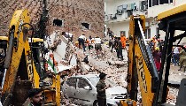 Top 10 Breaking News 7 September 2026 | Satya Niketan Building Collapse | Air India Express Emergency Landing | Delhi IMD Weather Alert | आज की मुख्य सुर्खियाँ यहां विस्तार से पढ़ें