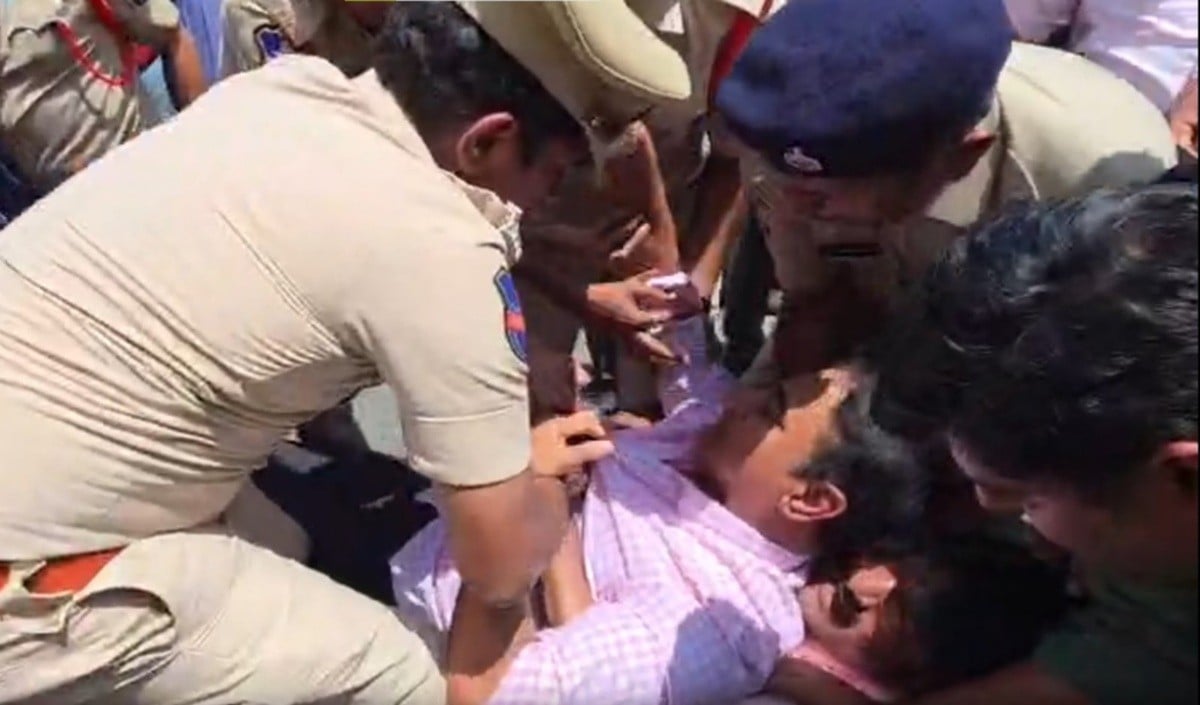 Telangana Politics: पुलिस गुंडों को KCR के घर पहुँचा रही, हिरासत में लिए गए KTR के Congress पर तीखे प्रहार