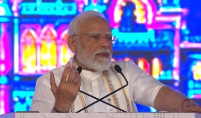 PM Modi का Gujarat से विपक्ष पर निशाना: झूठ की गूंज से सच्चाई नहीं हारेगी, Viksit Bharat की रफ्तार बढ़ी