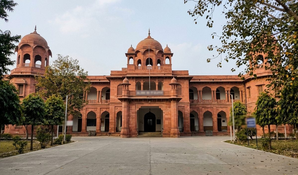Allahabad High Court ने अवैध हिरासत पर देवरिया SHO के वेतन से ₹65,000 का मुआवजा काटने का दिया आदेश Allahabad High Court ने अवैध हिरासत पर देवरिया SHO के वेतन से ₹65,000 का मुआवजा काटने का दिया आदेश