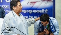 Mayawati का BSP पर पूरा कंट्रोल: Akash Anand की वापसी के लिए रख दी बड़ी शर्त