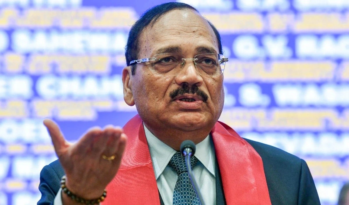 SC Order Violation: Noida छात्र को नोटिस पर भड़के CJI Chandrachud, बोले- मजिस्ट्रेट की इतनी हिम्मत कैसे हुई?
