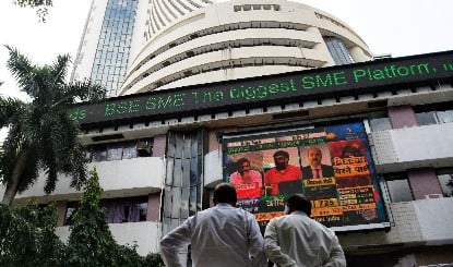लगातार तीसरे दिन गिरावट से निवेशक सहमे, Crude Oil और बिकवाली ने Sensex-Nifty को डुबोया