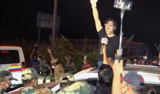 CWC ने की मांग, अर्णब के व्हाट्सएप चैट को लेकर की जाए जेपीसी जांच