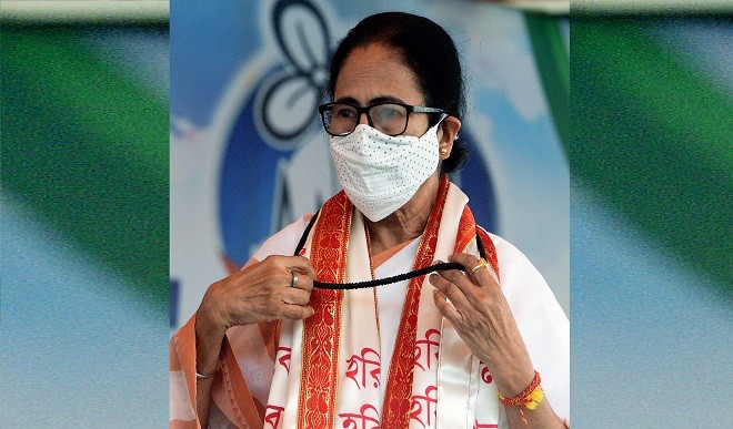 डेढ़ वर्षों के दौरान चार सांसद और 14 विधायकों ने दीदी का साथ छोड़ थामा कमल