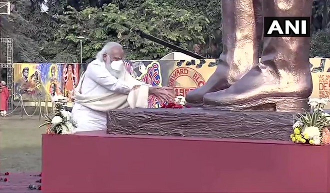 नेशनल लाइब्रेरी में नेताजी की जयंती पर कार्यक्रम, PM मोदी ने दी श्रद्धांजलि