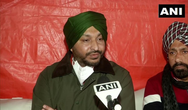 सिंघू बॉर्डर पर कांग्रेस सांसद बिट्टू पर हुआ हमला, फेसबुक पर लिखी पोस्ट, बोले- पगड़ी खींची गई