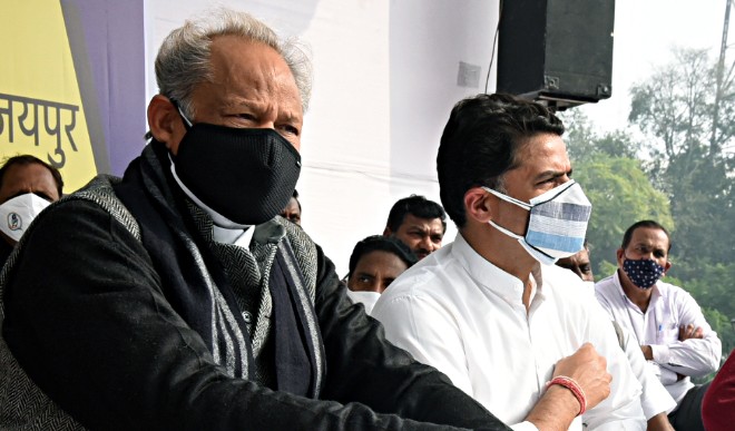 अशोक गहलोत का दावा, कांग्रेस ने कच्ची बस्तियों से लेकर कस्बों तक का विकास किया
