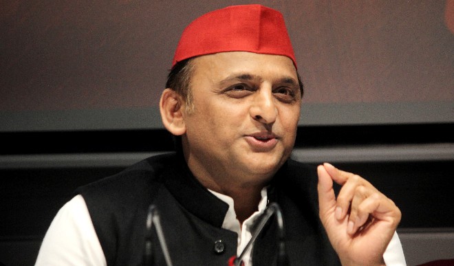 किसानों के साथ ‘षड्यंत्र’ कर रही भाजपा, आजादी ‘खतरे’ में : अखिलेश यादव