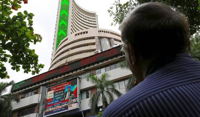 शेयर बाजार में उतार-चढ़ाव जारी,सेंसेक्स 531 अंक की गिरावट के साथ बंद