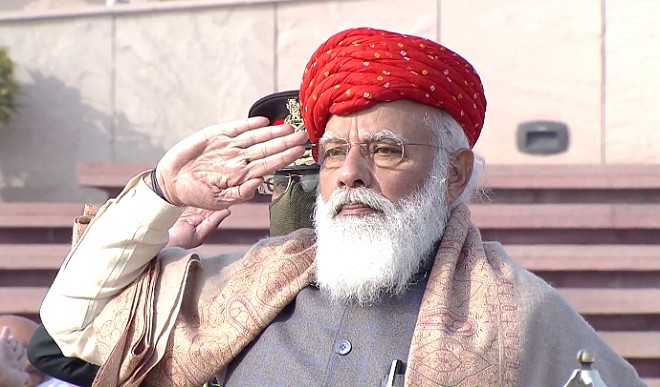 PM मोदी ने राष्ट्रीय समर स्मारक पर शहीदों को दी श्रद्धांजलि, आगंतुक पुस्तिका पर लिखा संदेश