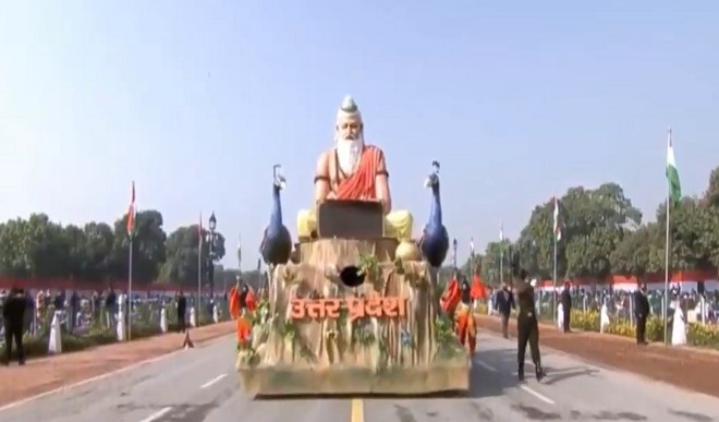 UP की झांकी में राममंदिर का प्रतिचित्र और अयोध्या की सांस्कृतिक विरासत का किया गया प्रदर्शन