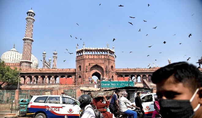 हिंसा के बाद लाल किला मेट्रो स्टेशन बंद, जामा मस्जिद स्टेशन में प्रवेश निषेध