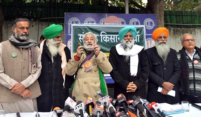 ट्रैक्टर परेड में हुई हिंसा से कमजोर पड़ा किसान आंदोलन, 1 फरवरी को होने वाला संसद मार्च स्थगित