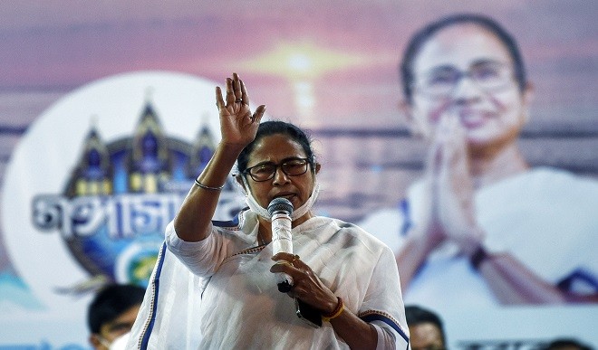 कृषि कानूनों के खिलाफ बंगाल विधानसभा में प्रस्ताव पारित, ममता बोलीं- आप कानून वापस लें या कुर्सी छोड़ दें