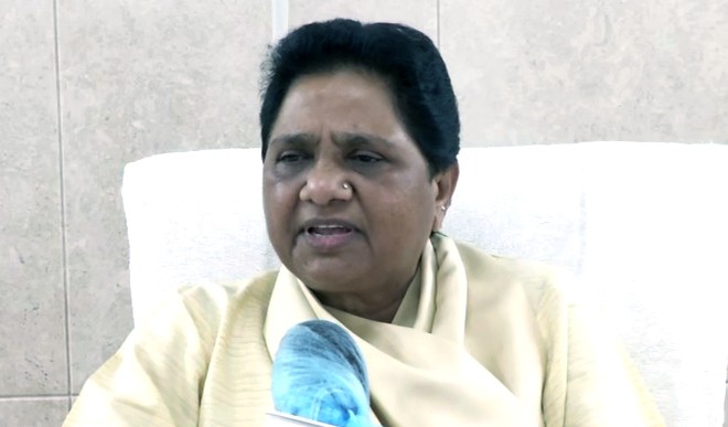 संसद में मायावती की पार्टी के सांसद कर रहे हैं राष्ट्रपति के अभिभाषण का बहिष्कार