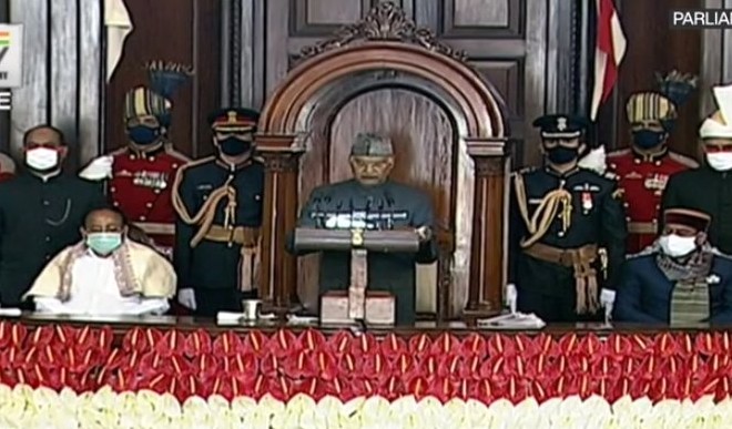 राष्ट्रपति ने कोरोना के कारण जान गंवाने वाले प्रणब मुखर्जी, छह सांसदों को श्रद्धांजलि दी