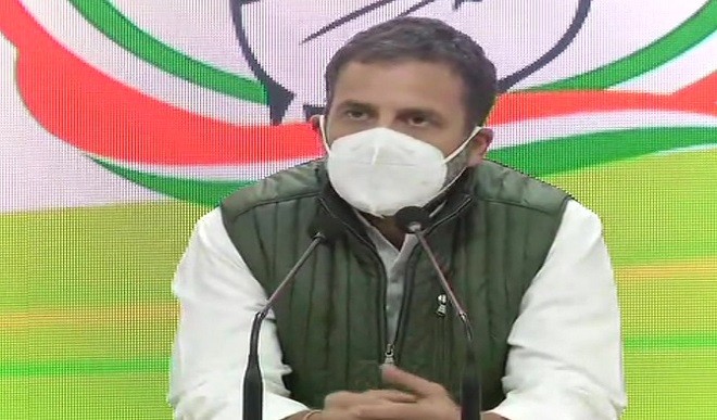 राहुल गांधी ने किसानों से कहा, एक इंच भी पीछे मत हटिए, हम आपके साथ हैं