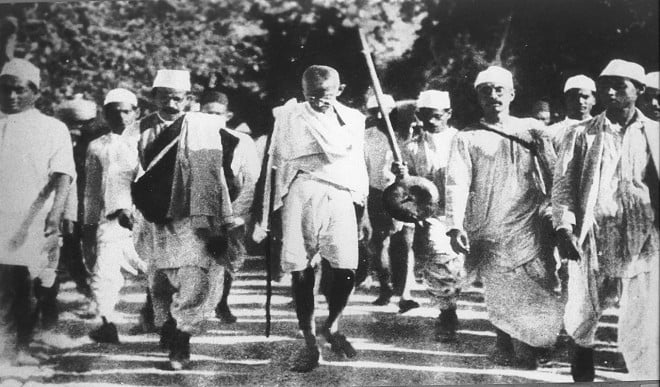 गांधीजी होते तो लाल किले के हमलावरों के खिलाफ आंदोलन कर रहे होते