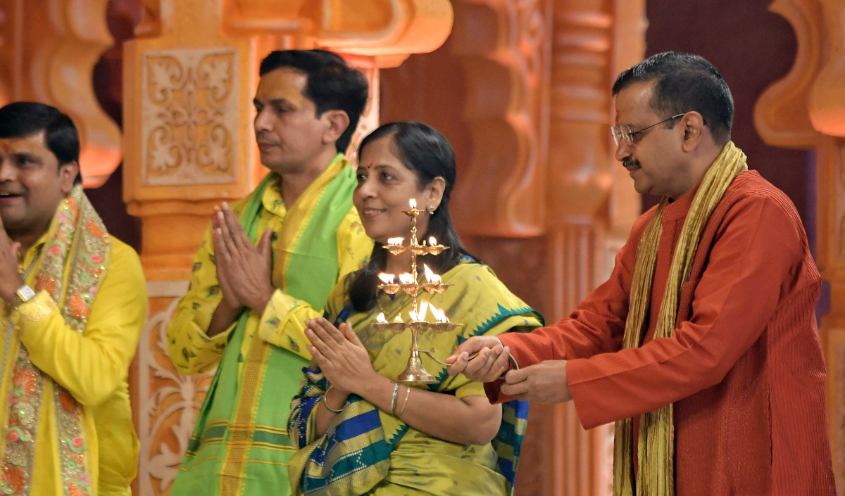 केजरीवाल ने उप्र विधानसभा चुनाव से पहले भगवान राम का आशीर्वाद मांगा
