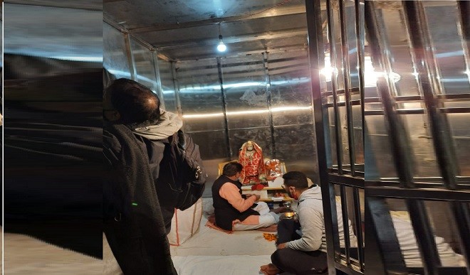 चांदनी चौक में रातभर में बना हनुमान मंदिर, हाई कोर्ट के आदेश के बाद हटाया गया था